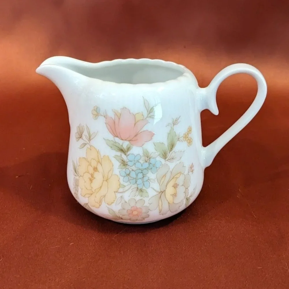 Vintage Ichiyama Toen Japan Floral‎ Porcelain Creamer Ribbed Edge